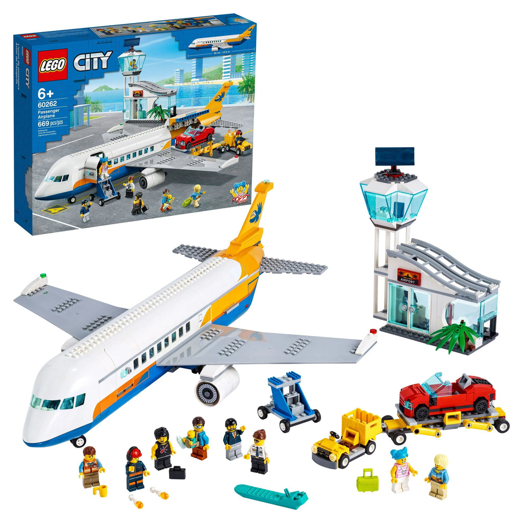Passenger Airplane Building Toy (669 Pieces) C665852