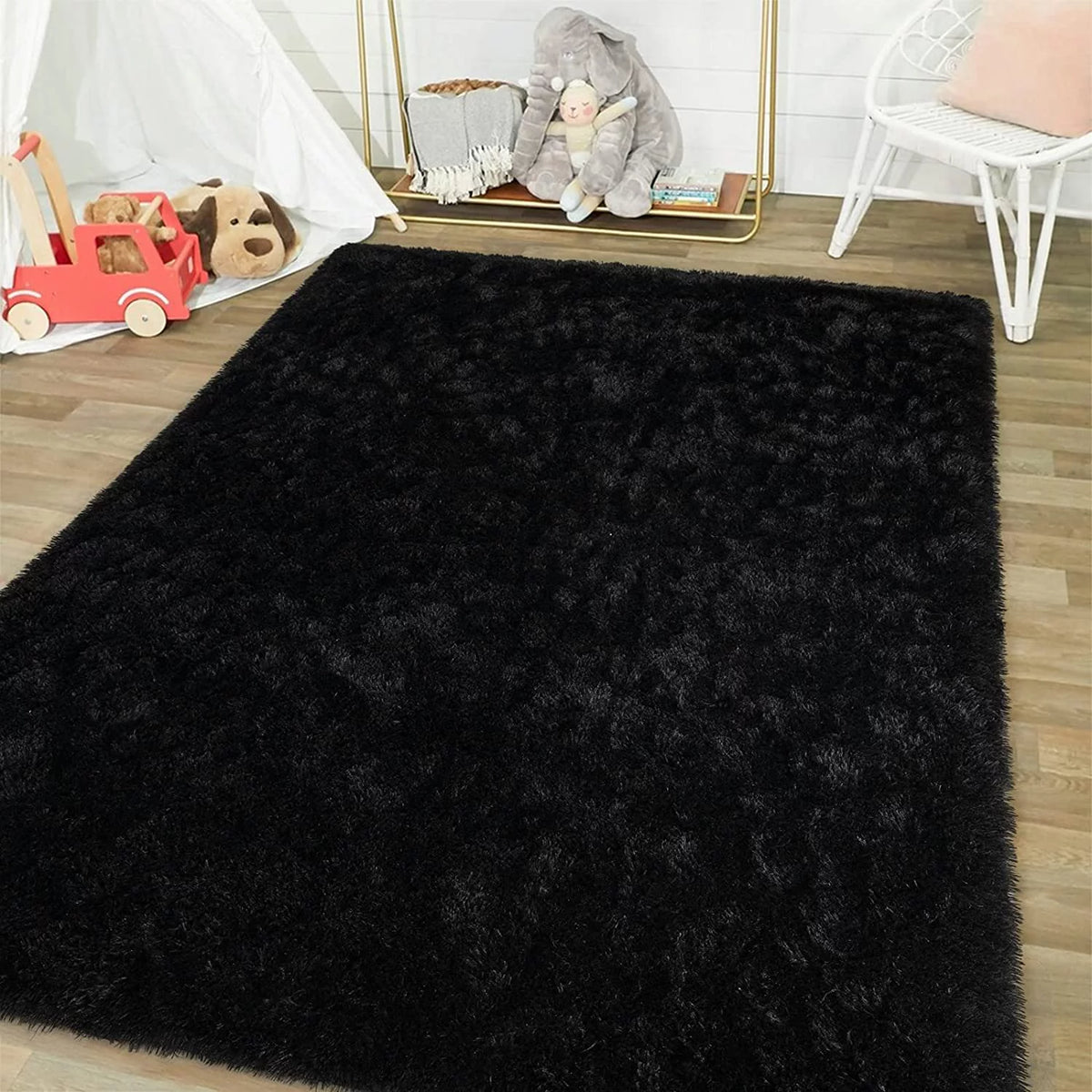 Black Shaggy Area Rug 5.1'x8' E153