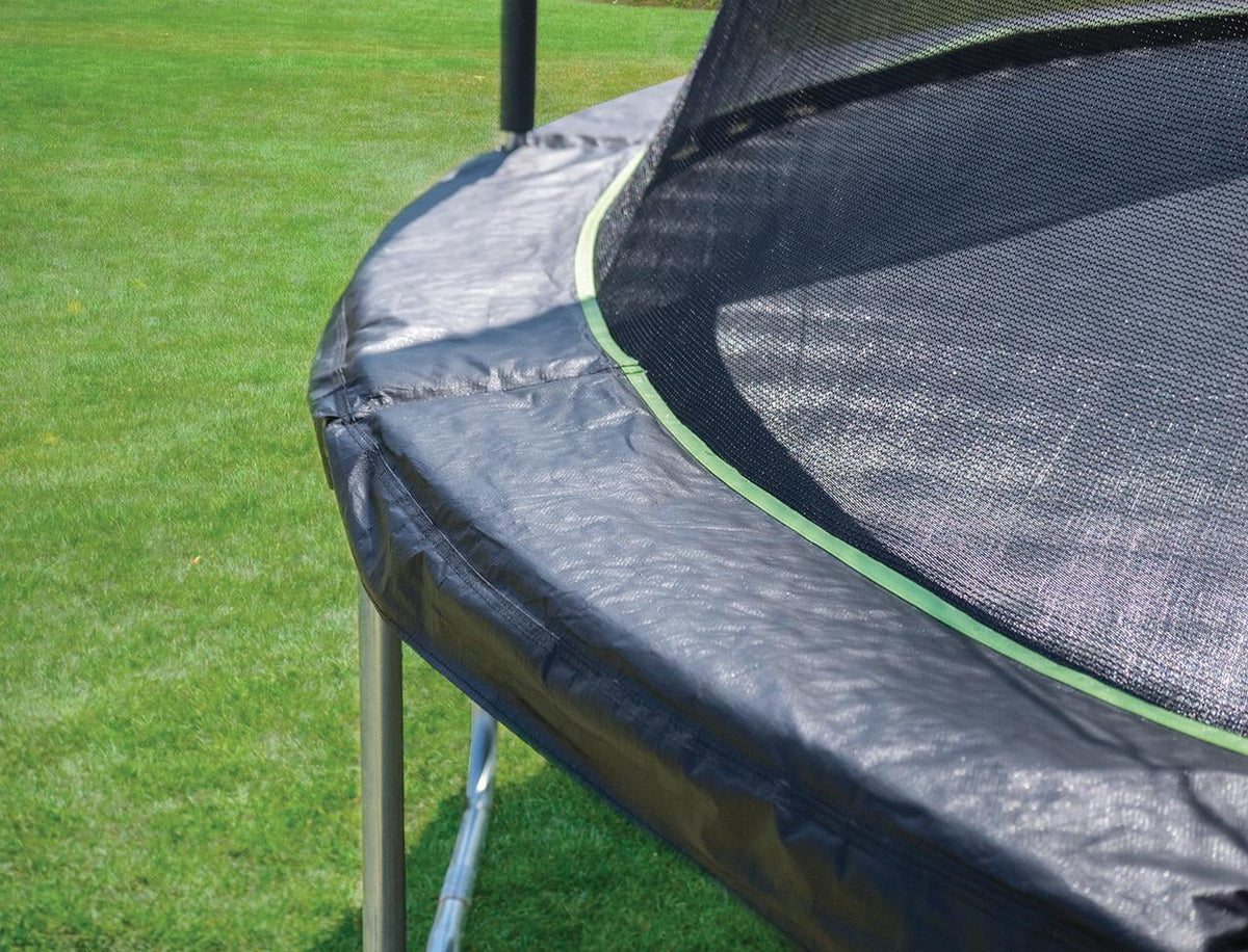 14ft Trampoline and Enclosure J347