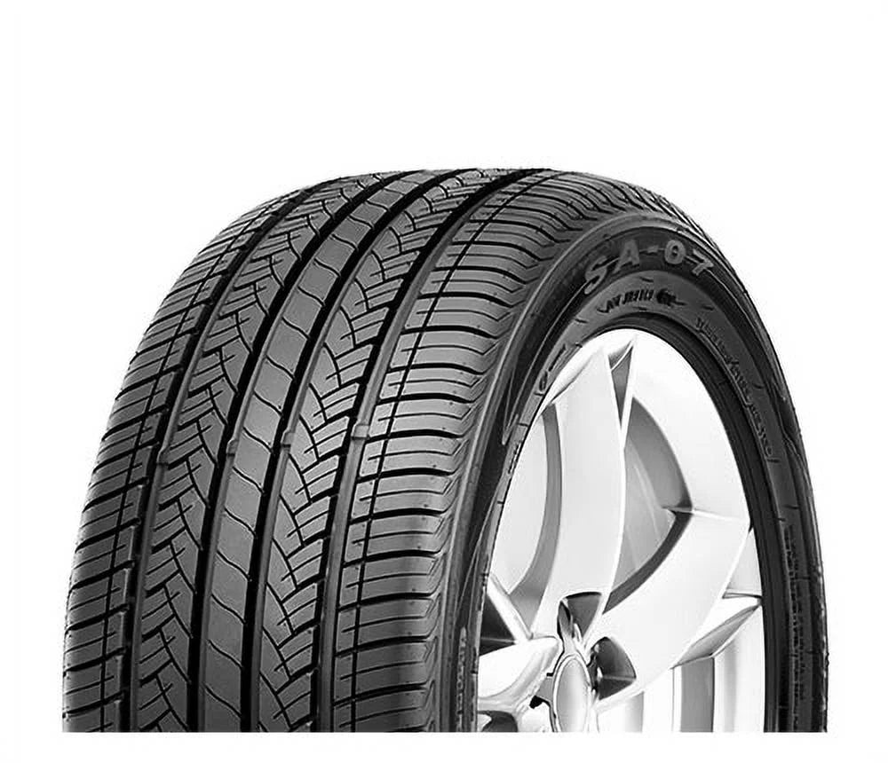 255/45R19 100V Passenger Tire V7615