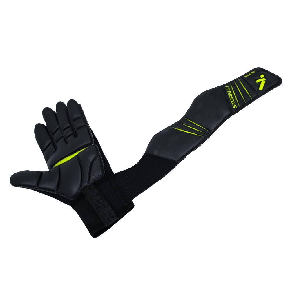 Black Goalkeeper Gloves B4304