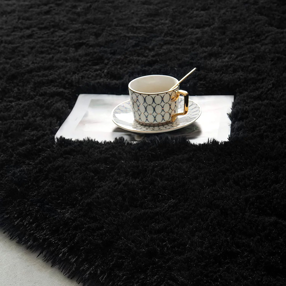 Black Shaggy Area Rug 5.1'x8' E153