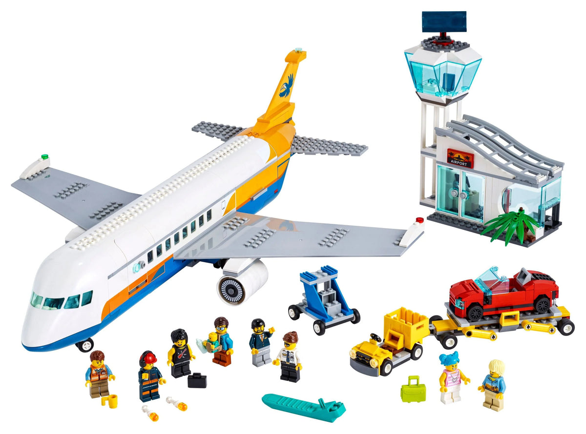 Passenger Airplane Building Toy (669 Pieces) C665852