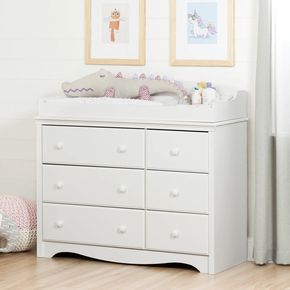 Changing Table/Dresser R713