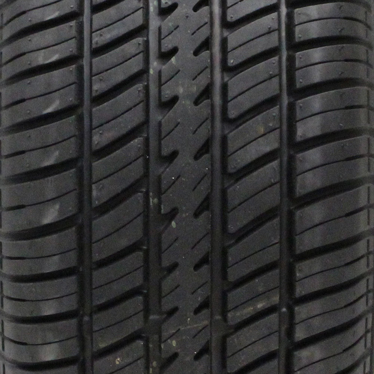 All Season P235/70R15 Passenger Tire V755295