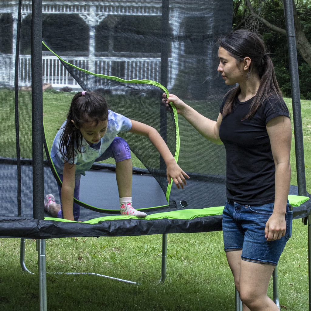 14ft Trampoline and Enclosure J347