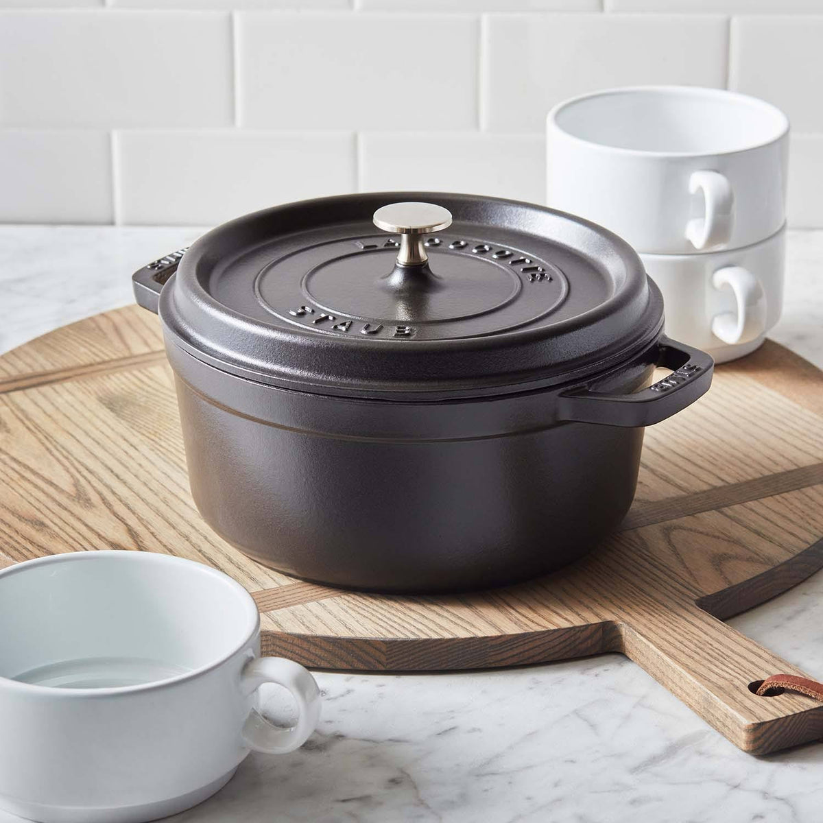 Dark Blue Cast Iron 4-Quart Round Cocotte N7800