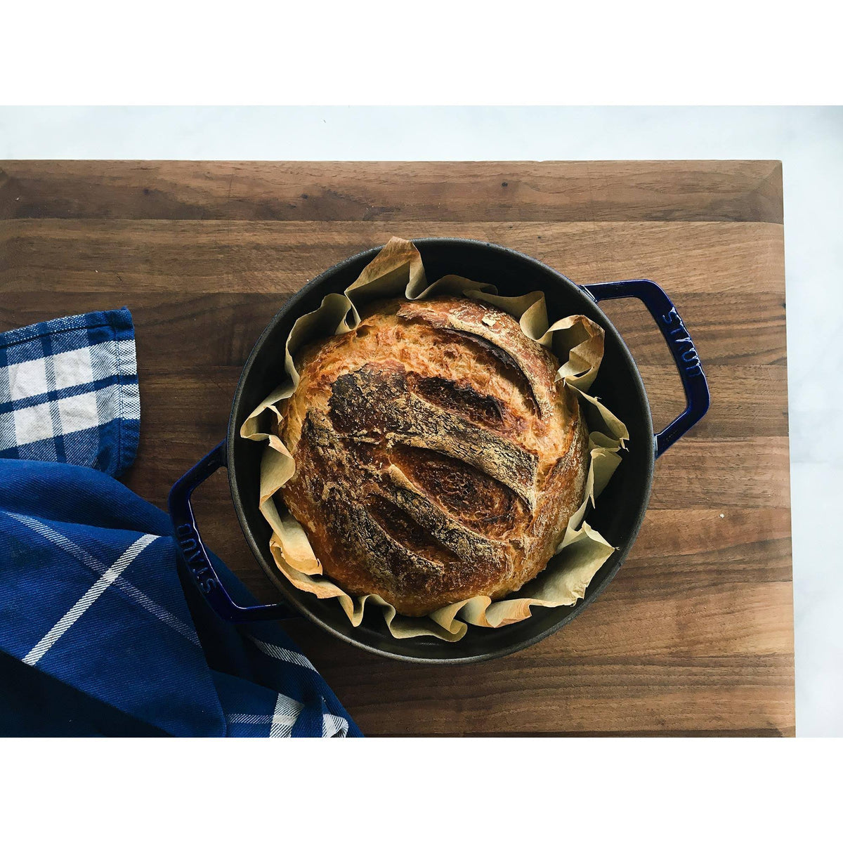 Dark Blue Cast Iron 4-Quart Round Cocotte N7800