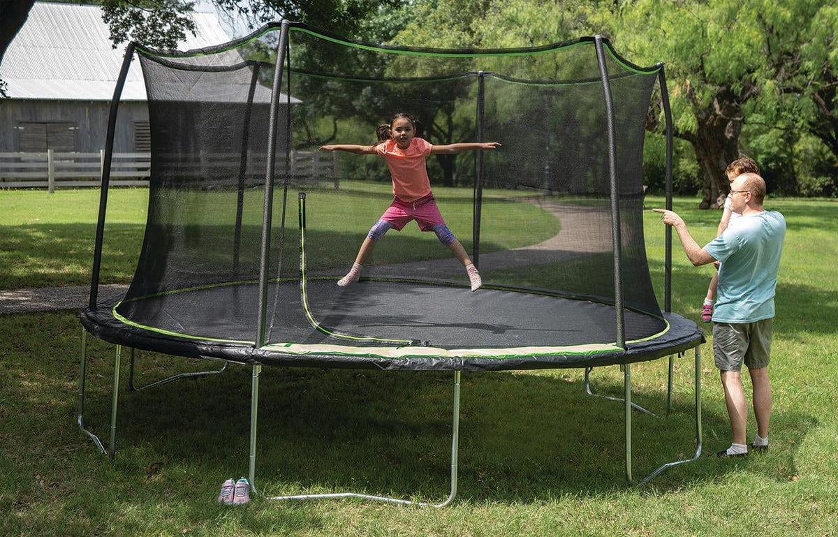 14ft Trampoline and Enclosure J347