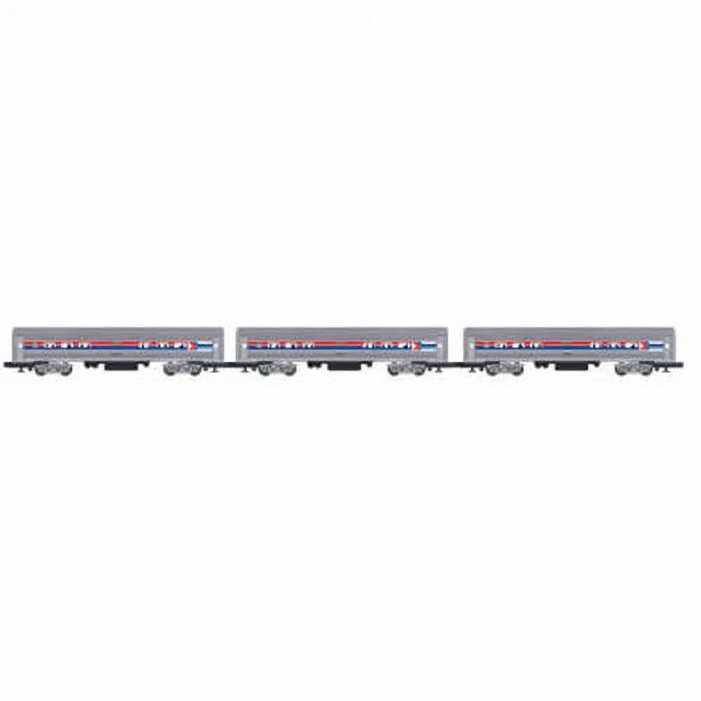 O Scale Model Train Set With Engine And Three 60ft Coaches O8980