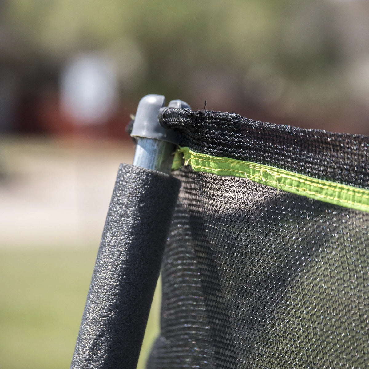 14ft Trampoline and Enclosure J347